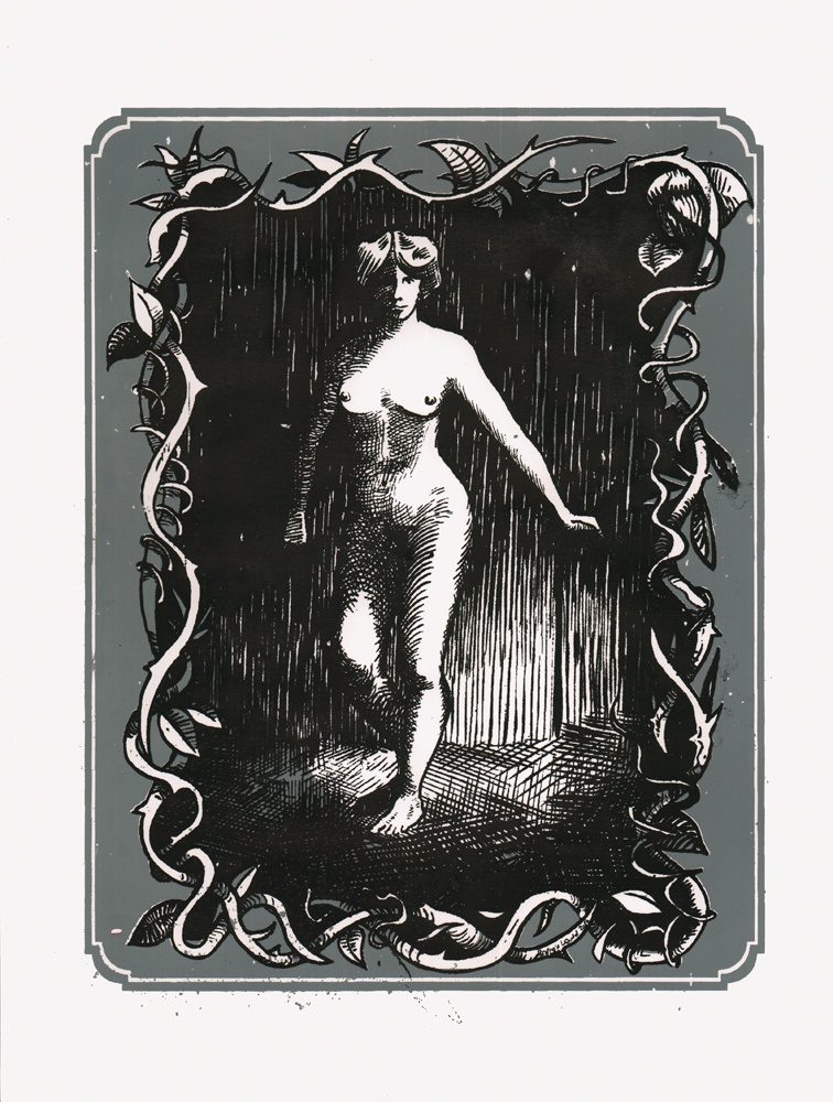 Une femme nue dans la pénombre