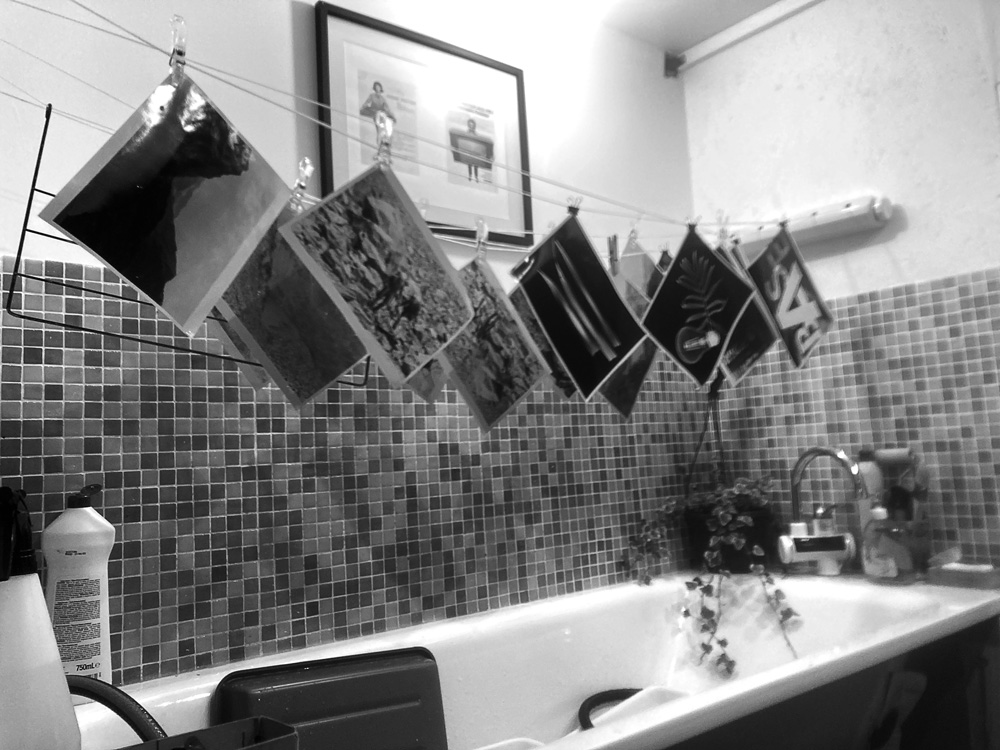 Séchage Espace de séchage de tirage de photos argentiques sur papier.